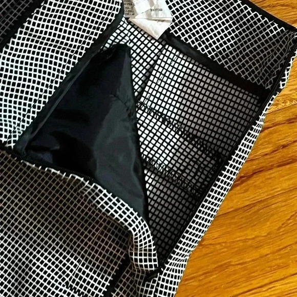 ZARA BASICS WOMENS BLACK BLACK/WHITE DRESS SHORTS SIZE M EUC - Picture 8 of 11